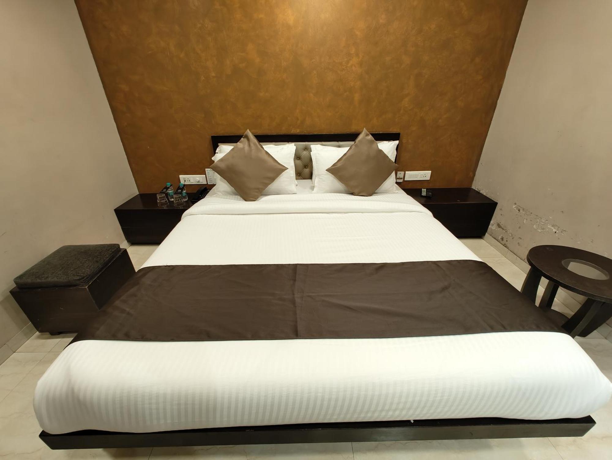 The Majlis Hotel - Colaba Mumbai Kültér fotó