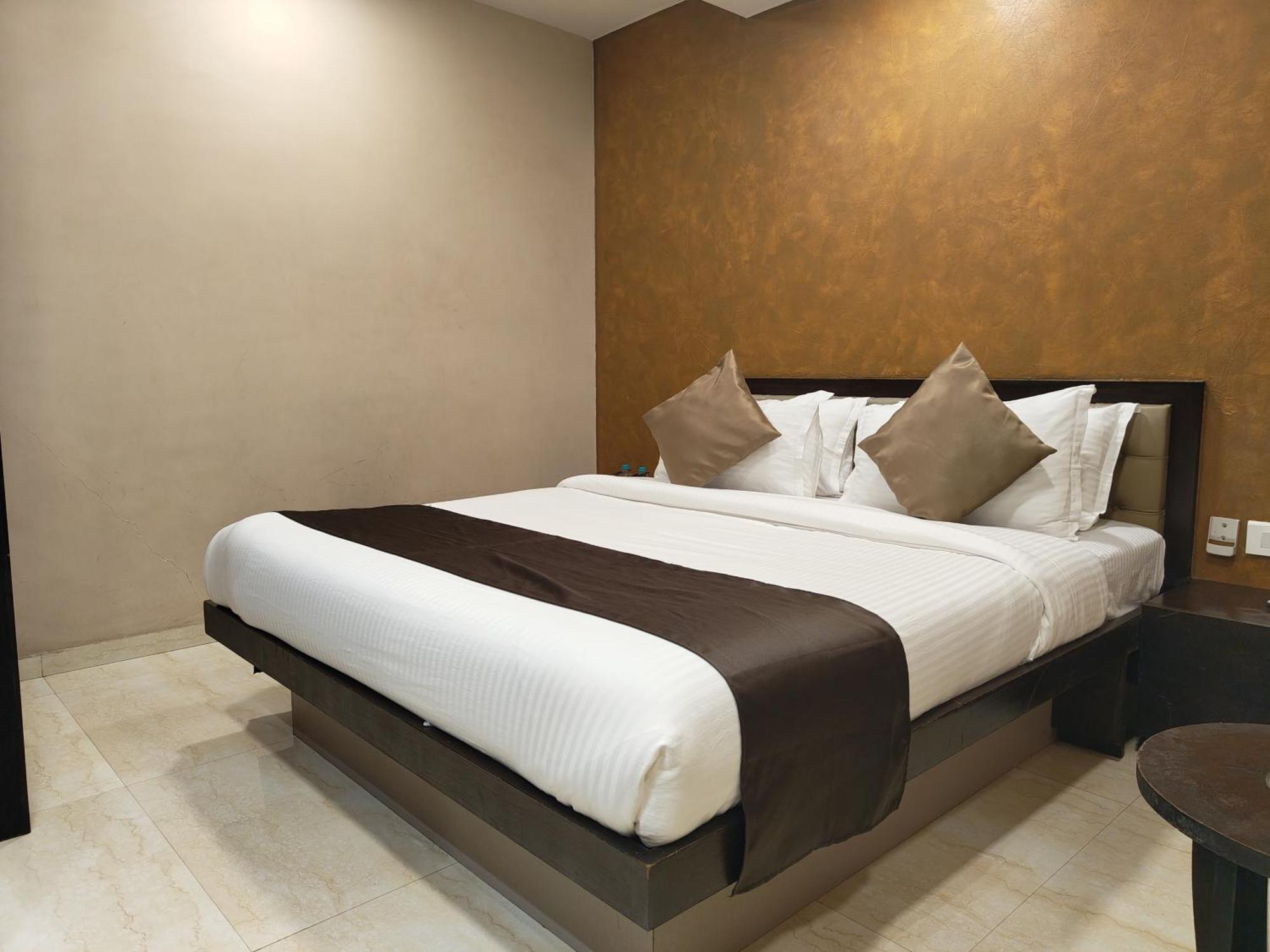 The Majlis Hotel - Colaba Mumbai Kültér fotó