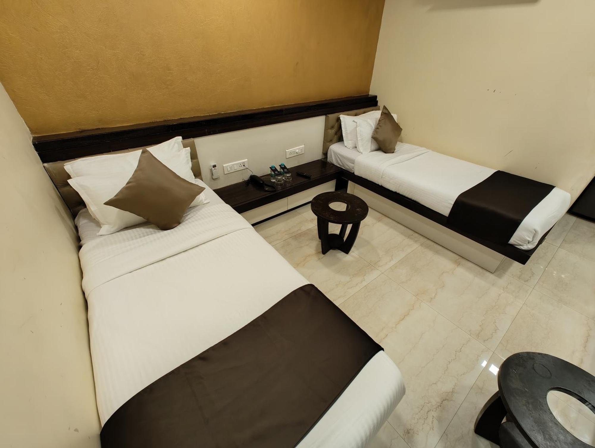 The Majlis Hotel - Colaba Mumbai Kültér fotó