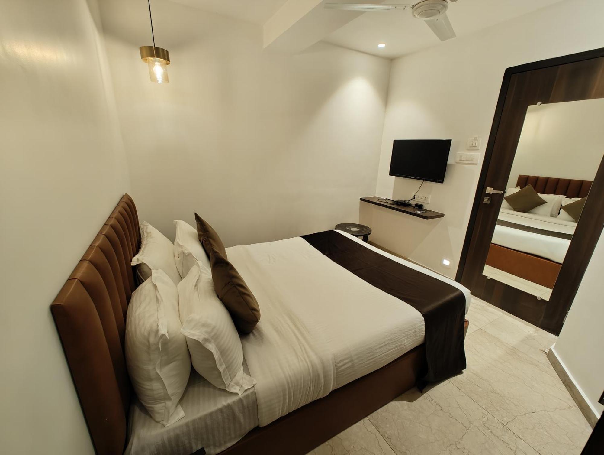 The Majlis Hotel - Colaba Mumbai Kültér fotó