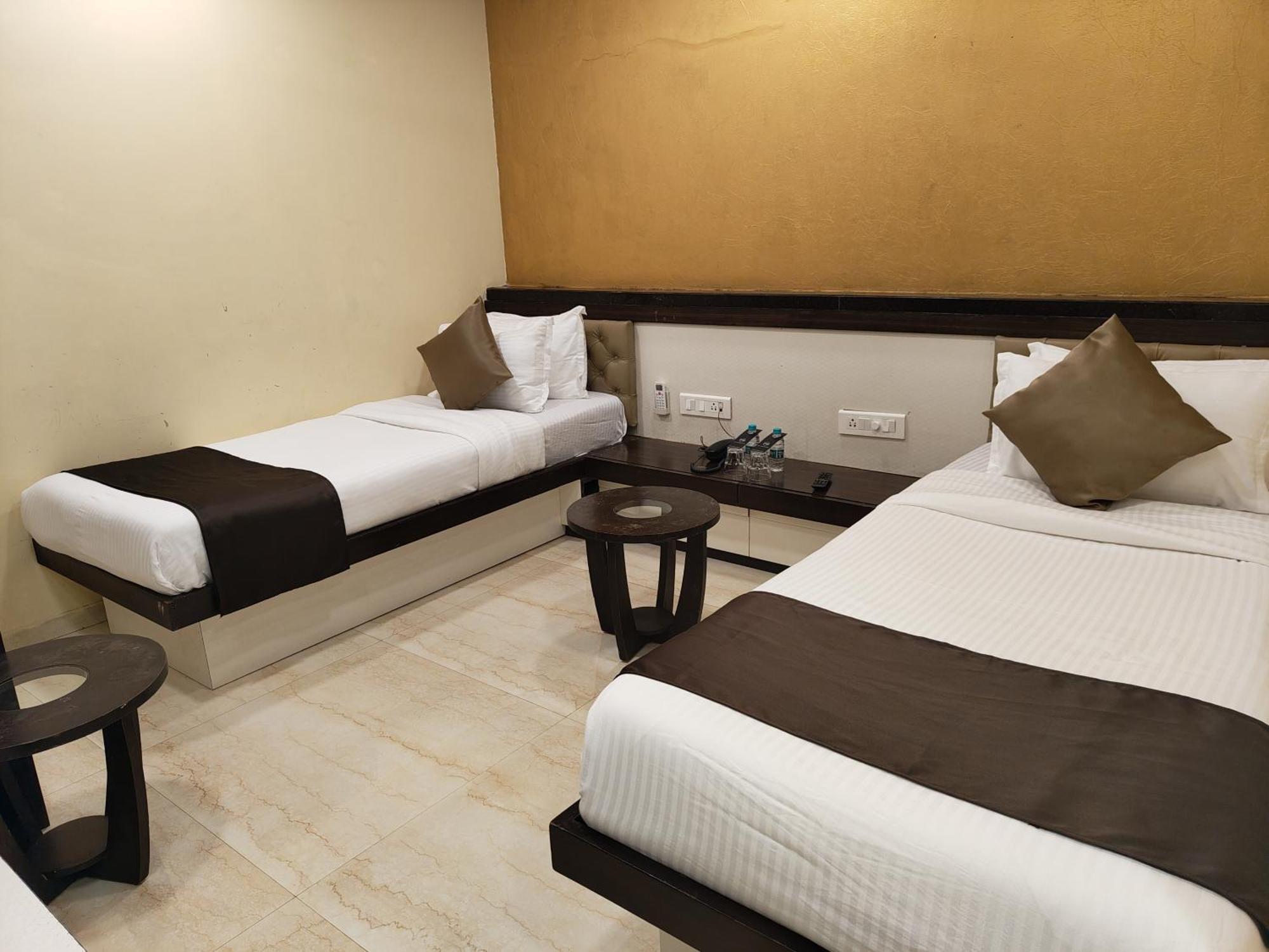 The Majlis Hotel - Colaba Mumbai Kültér fotó