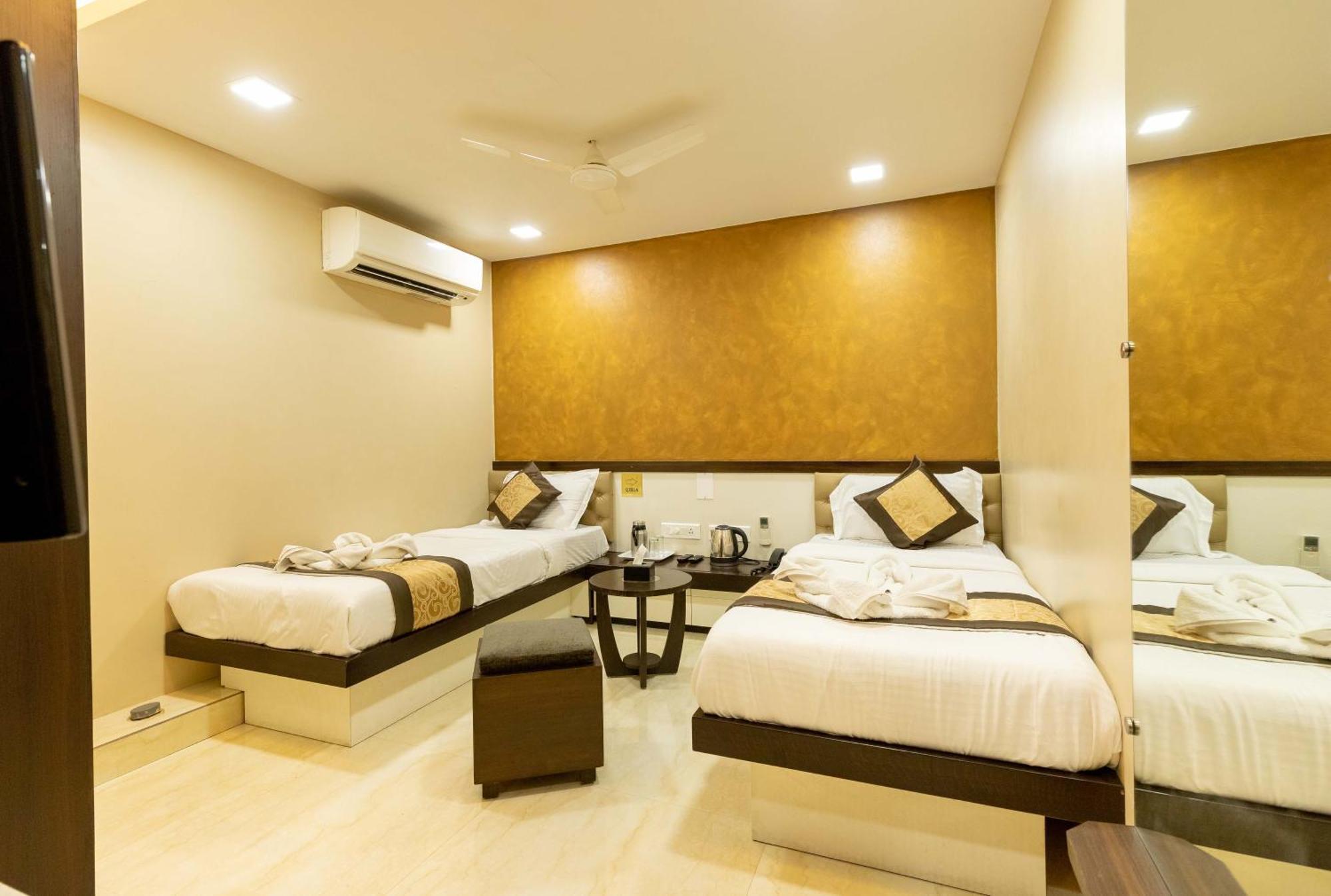 The Majlis Hotel - Colaba Mumbai Kültér fotó
